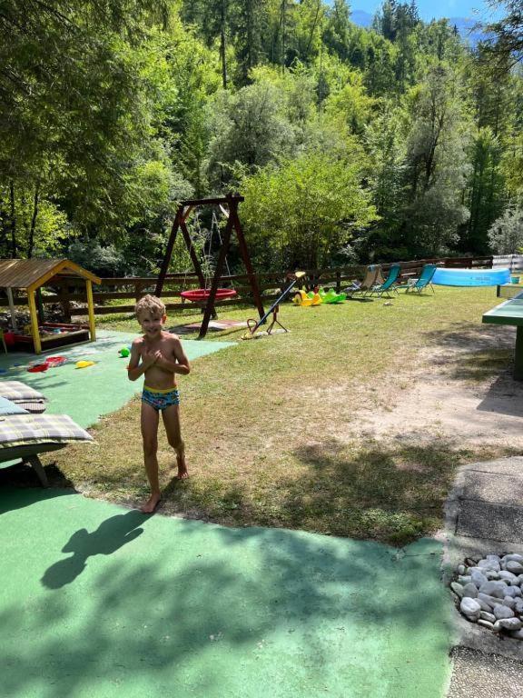 Apartmaji In Sobe Cuder Soca Bagian luar foto